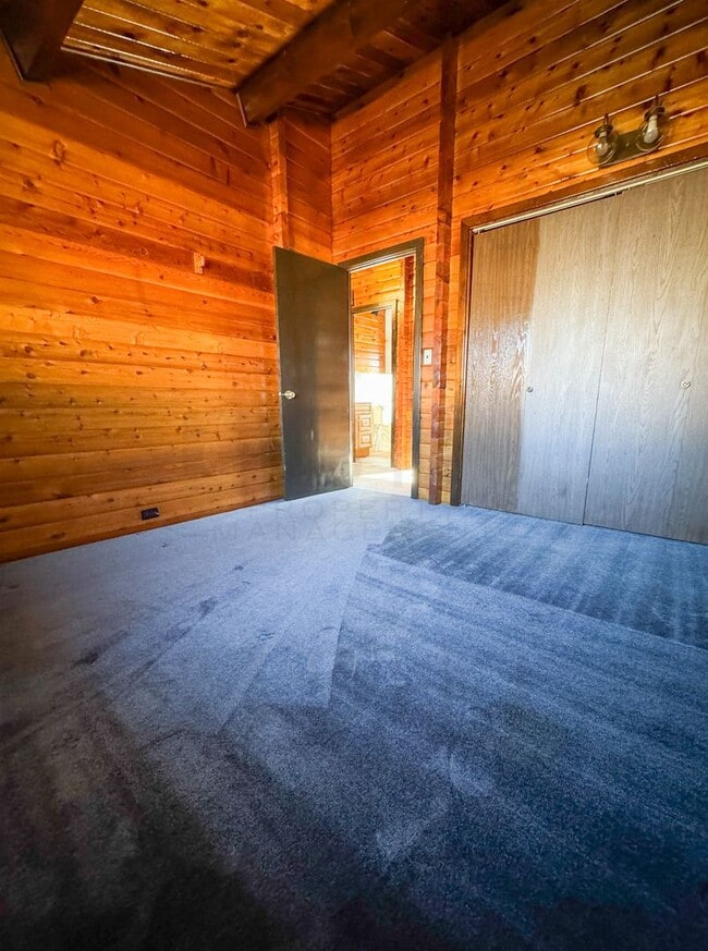 Building Photo - Cozy 2 bed/ 1 bath- Dog Friendly House