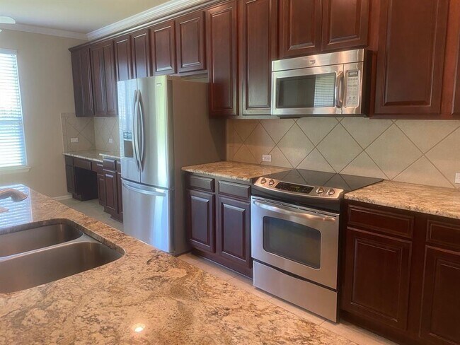 Building Photo - 721 Independence Creek Ln