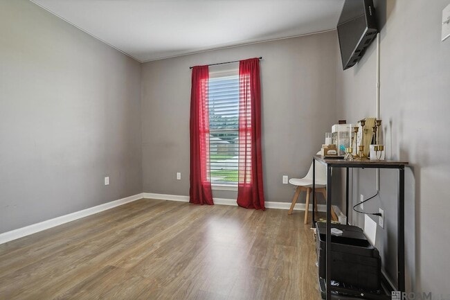 Building Photo - 659 Douglas Andrew Ave