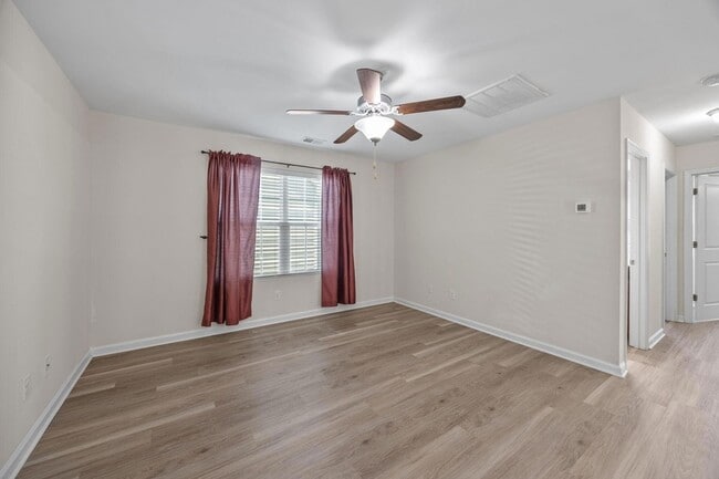 Building Photo - 8988 Cat Tail Pond Rd