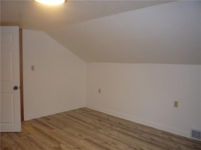 Building Photo - 4465 Mt Troy Rd Ext