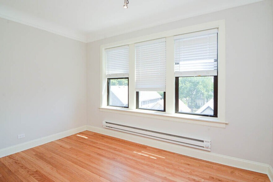 Building Photo - 2328 N Rockwell St