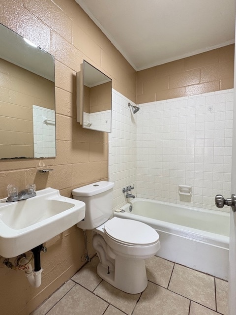 Building Photo - 305 W Main St