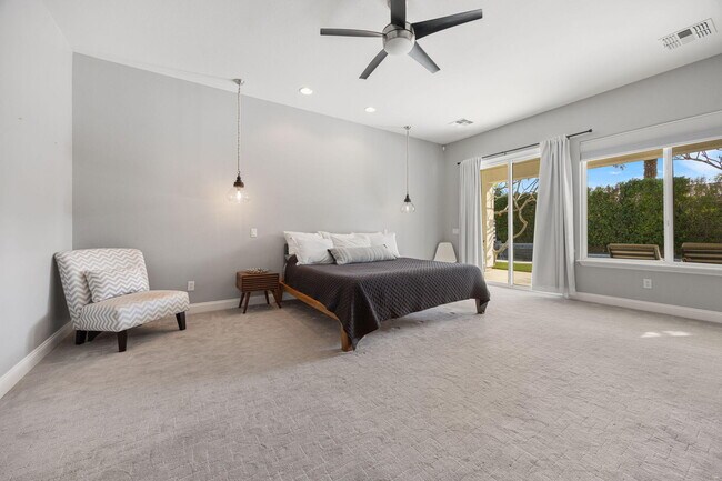 Building Photo - 49392 Hohokam River St