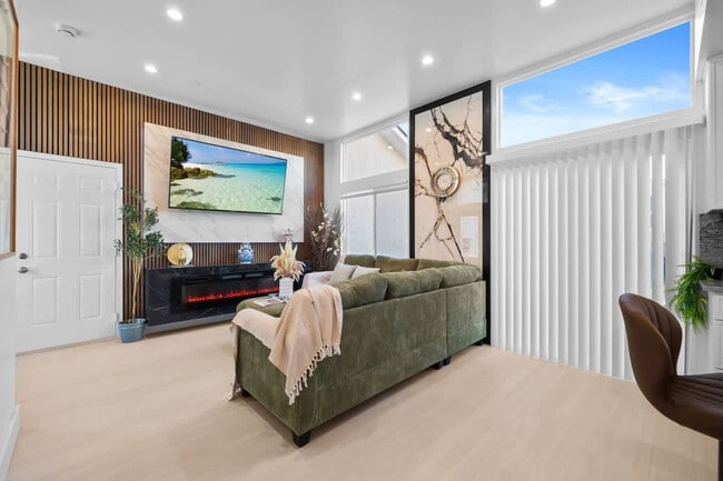 Building Photo - 1219 Denver Ln