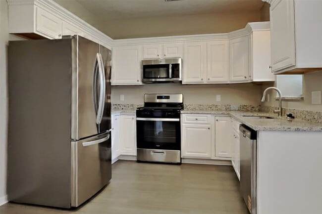Building Photo - 12618 Duchess Ln