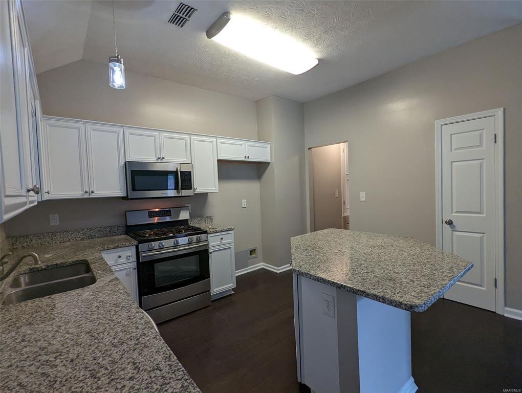Building Photo - 6513 Sweet Gum Dr
