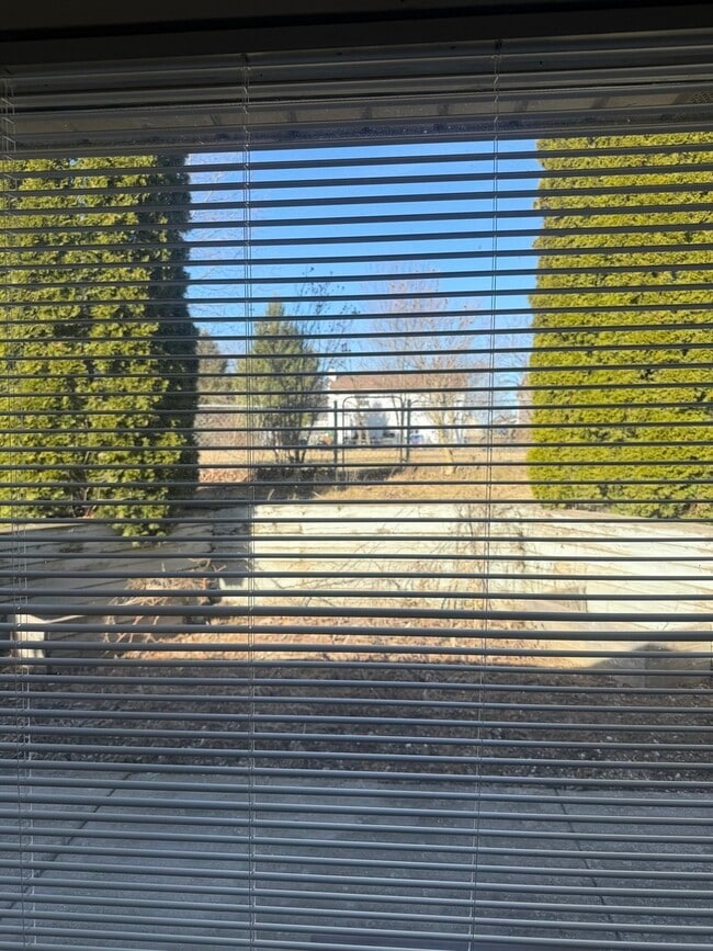 Building Photo - 1009 Pheasant Run Ln