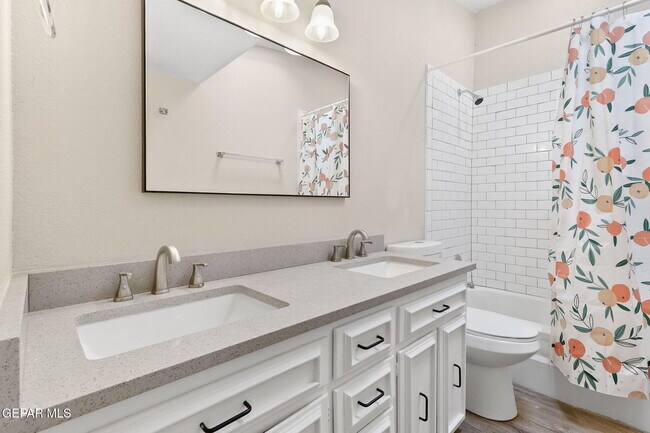 Building Photo - 4871 Los Reales Dr