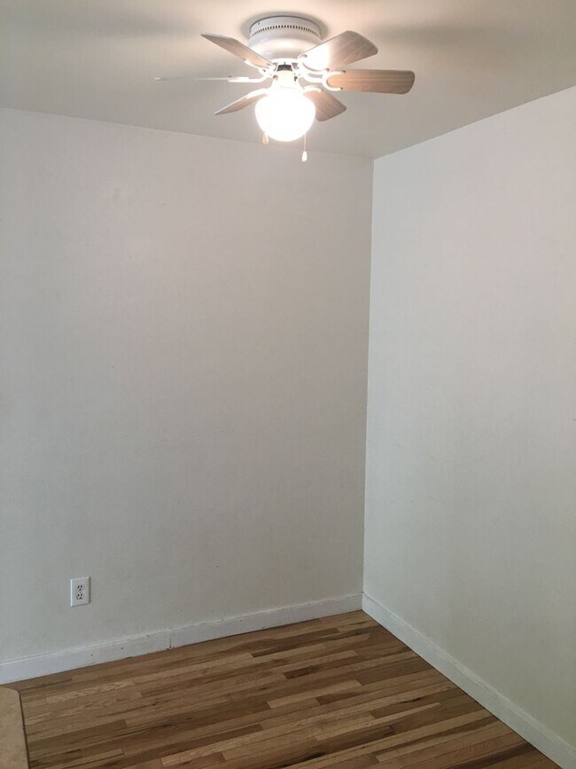 Building Photo - North Old Town Beauty – Updated Interiors ...