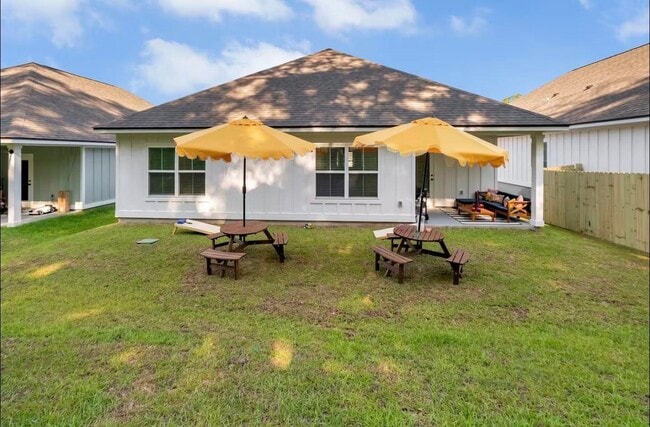 Building Photo - 2047 Hansel Hl Dr