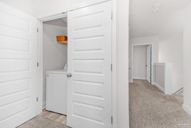 Building Photo - 6316 Grove Park Dr