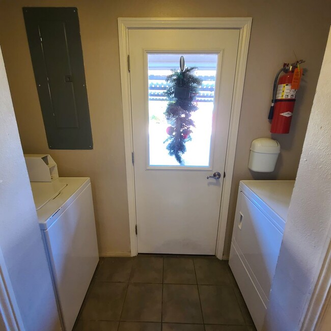 Building Photo - Spacious 2-Bedroom, 2-Bath Condo near SMU ...