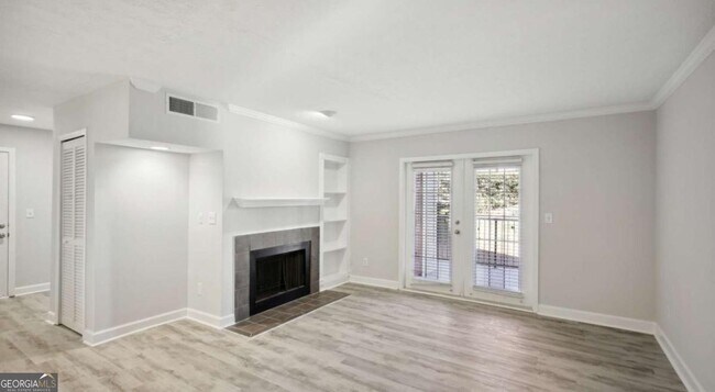 Building Photo - 100 Pinhurst Dr