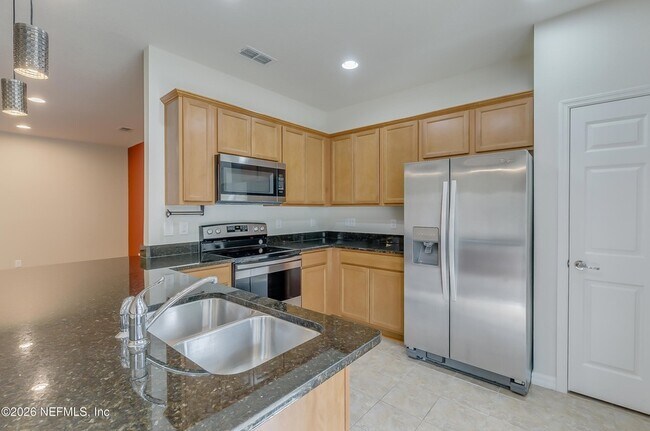 Building Photo - 7021 Buroak Ct