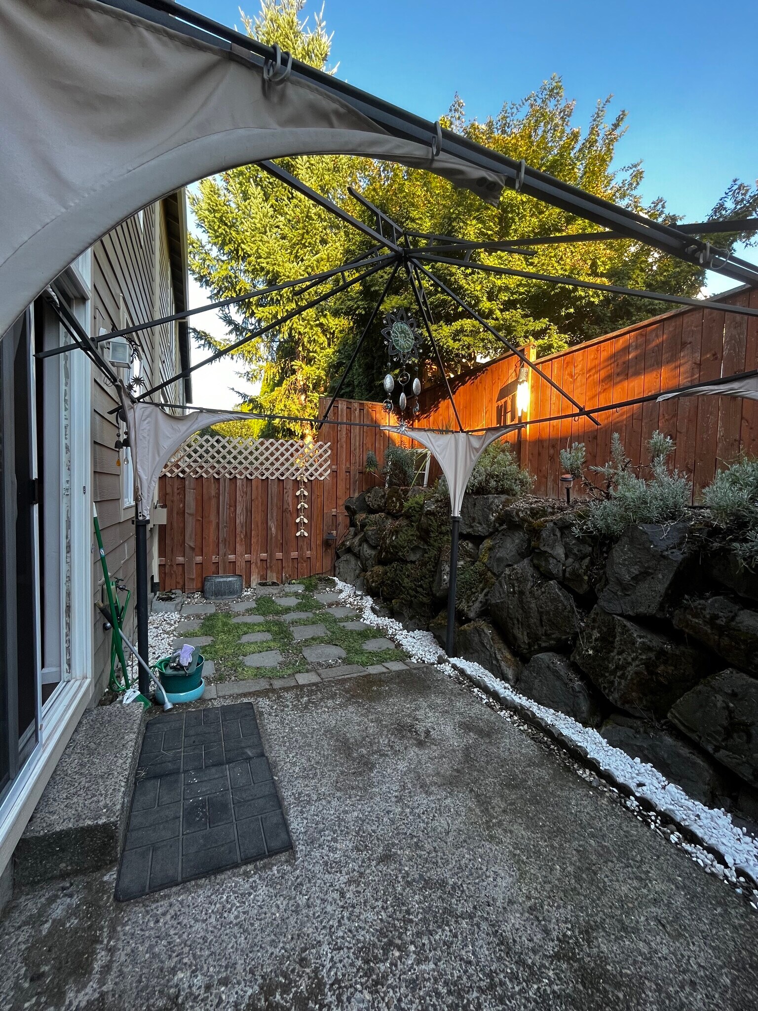 Building Photo - 20166 SW Lucas Oaks Ln