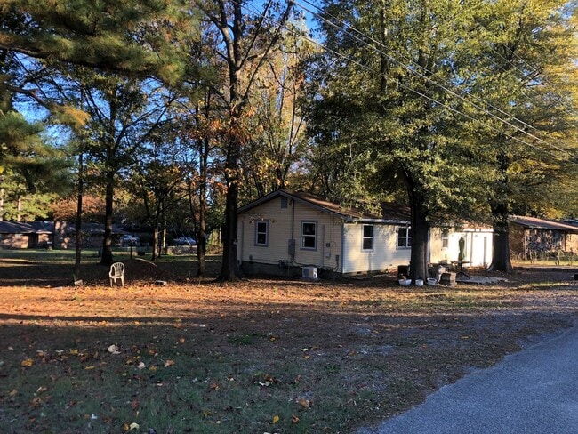 Building Photo - Charming Home in Bald Knob – Quiet Street, Spacious Yard, Move-In Ready!