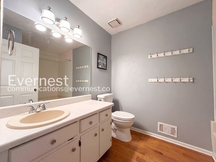 Building Photo - 2100 Toonigh Rd