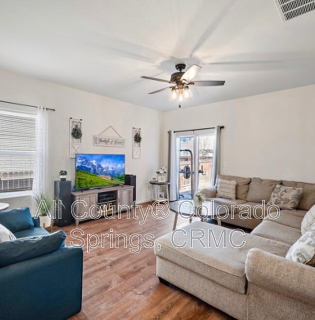 Building Photo - 10084 Thunderbolt Trail