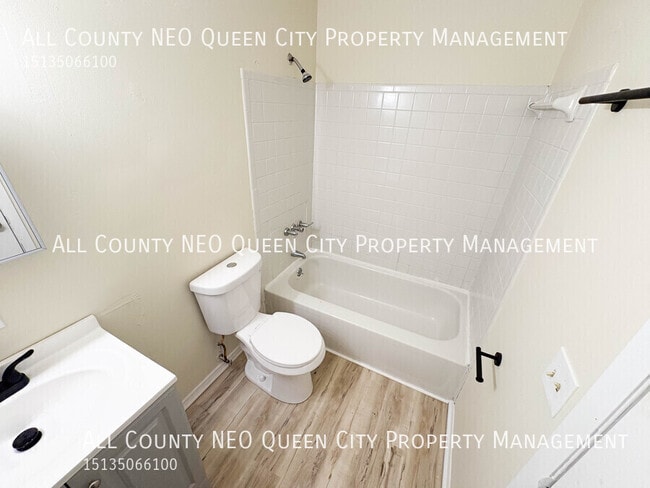 Building Photo - 2420 Ulrich Ave