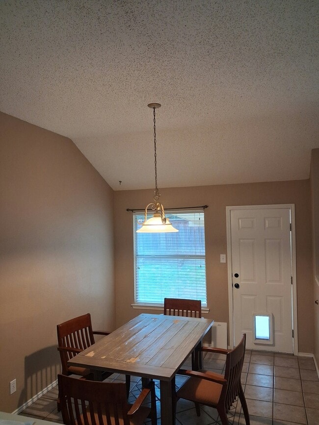 Building Photo - 14211 Spotted Cedar