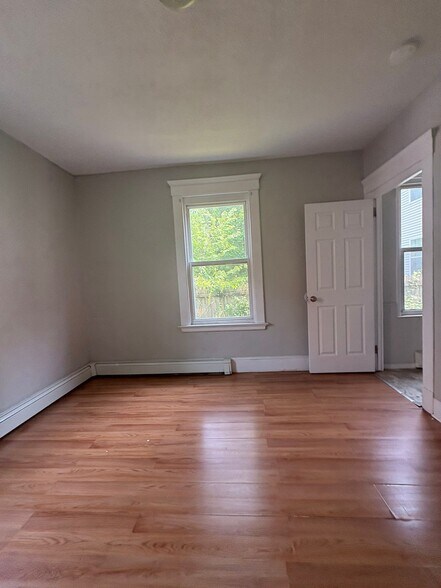 Building Photo - 41 Osborn Ave