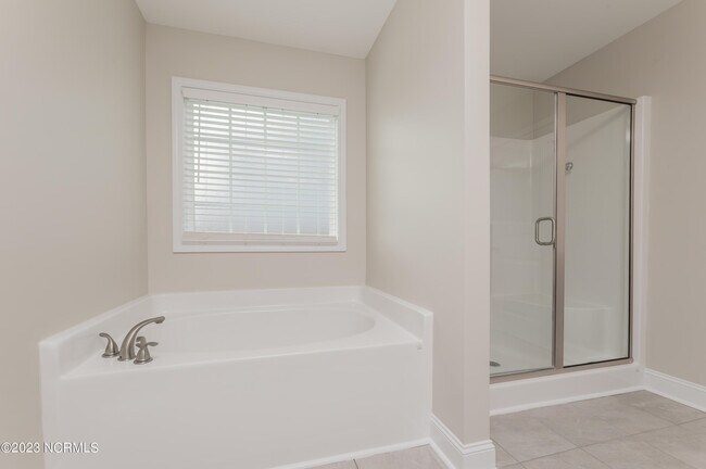 Building Photo - 432 Pebble Shore Dr