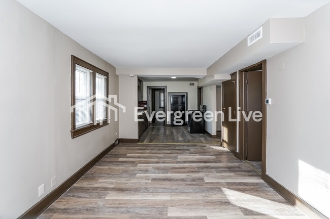 Building Photo - 5147 N 58th St