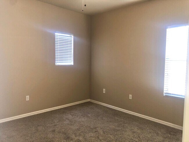 Building Photo - Move IN SEPTEMBER! Beautiful views- Corner...