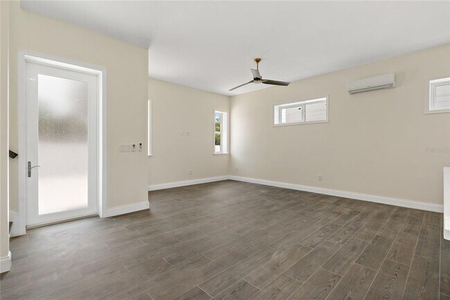 Building Photo - 1348 San Christopher Dr