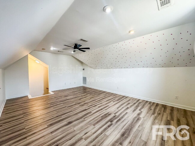 Building Photo - 115 Remount Rd