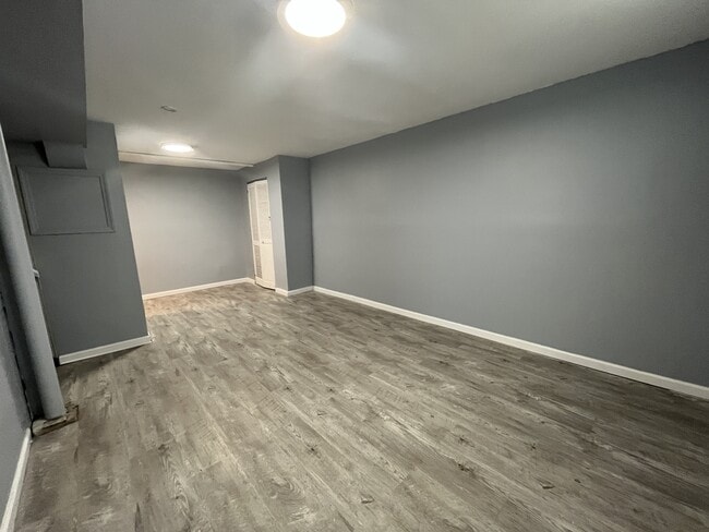 Building Photo - 2552 Sarvis Ct