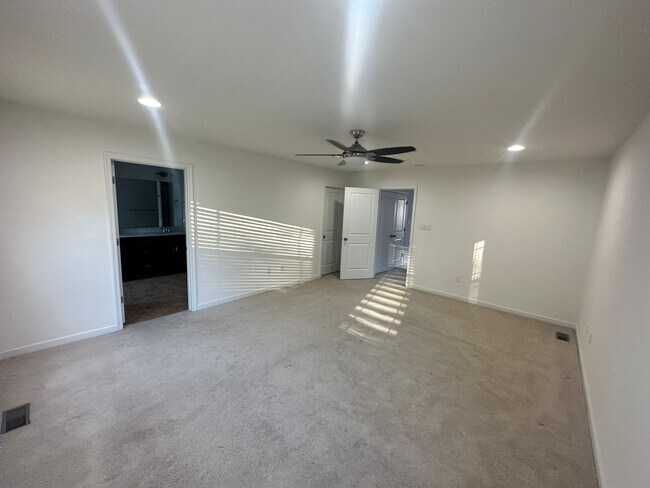 Building Photo - 11419 Hayloft Ln