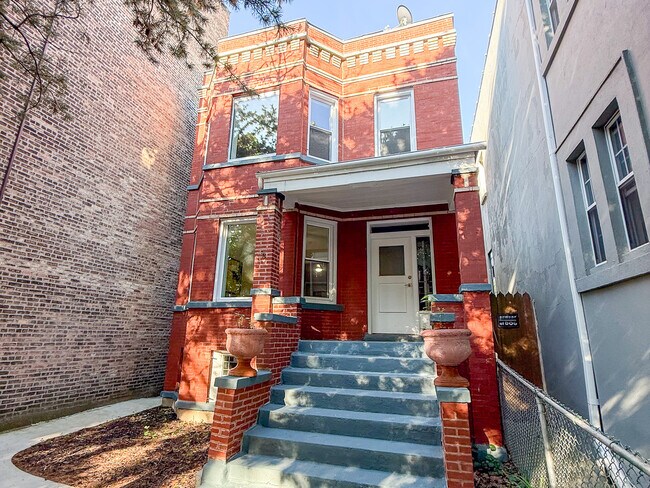 Primary Photo - 4870 N Magnolia Ave
