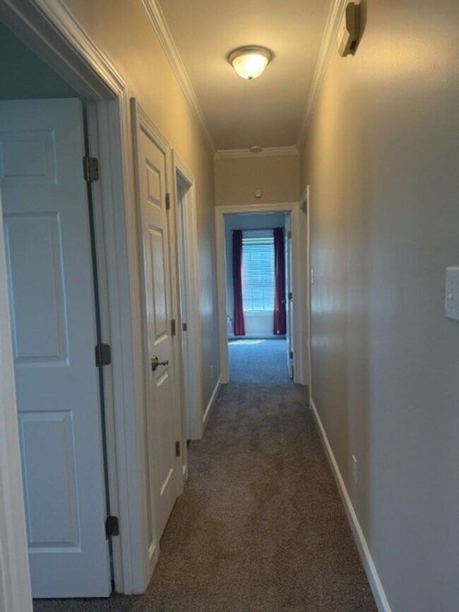 Building Photo - 3 Bed/2 Bath with Bonus Room in CBA Schools