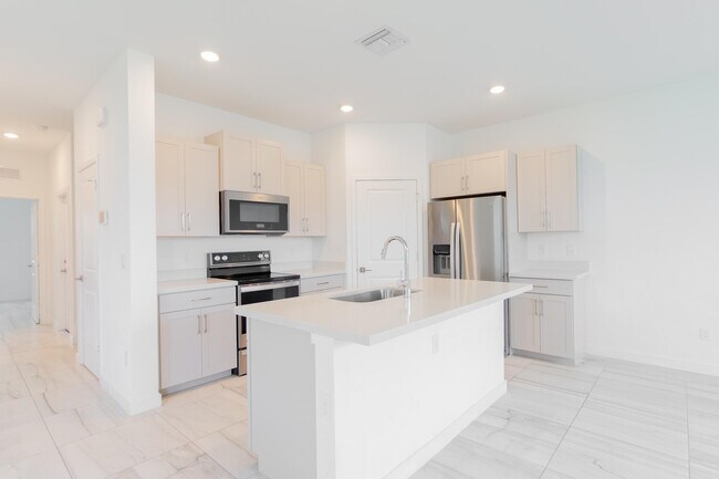 Building Photo - 8618 Via Mar Via