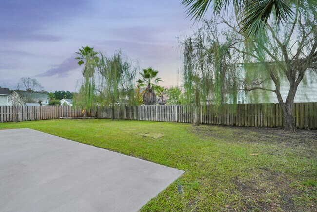 Building Photo - 218 Byron Dr