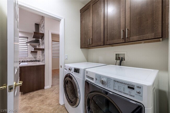 Building Photo - 3088 Archdale St