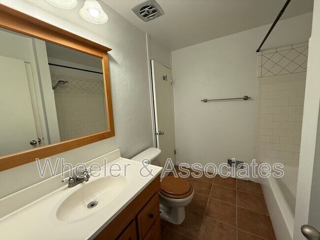 Building Photo - 1781 E 5725 S