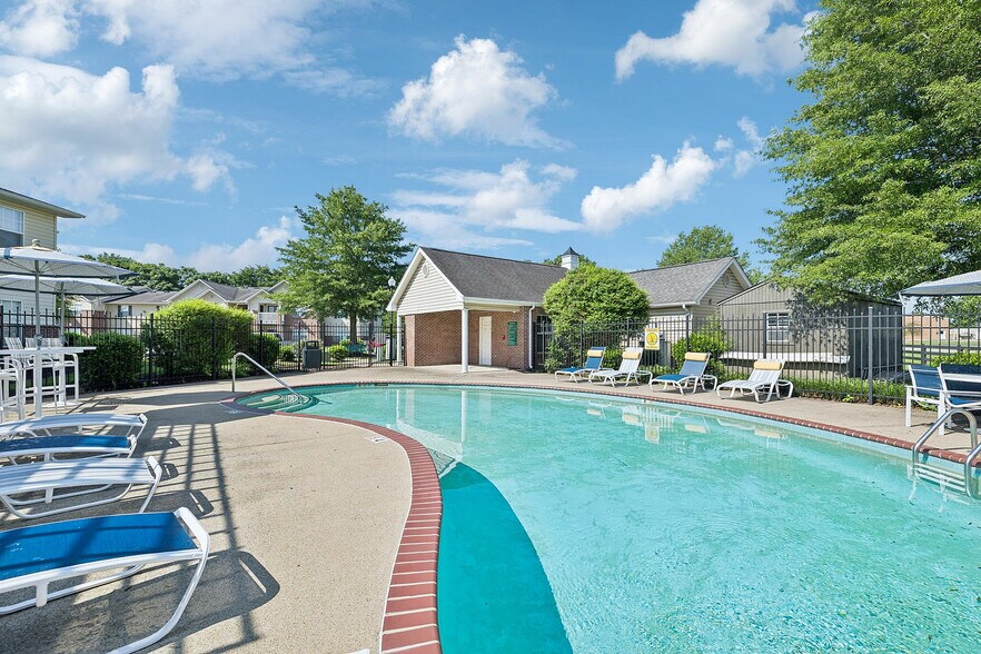 Primary Photo - Meadows of Lebanon Apartments