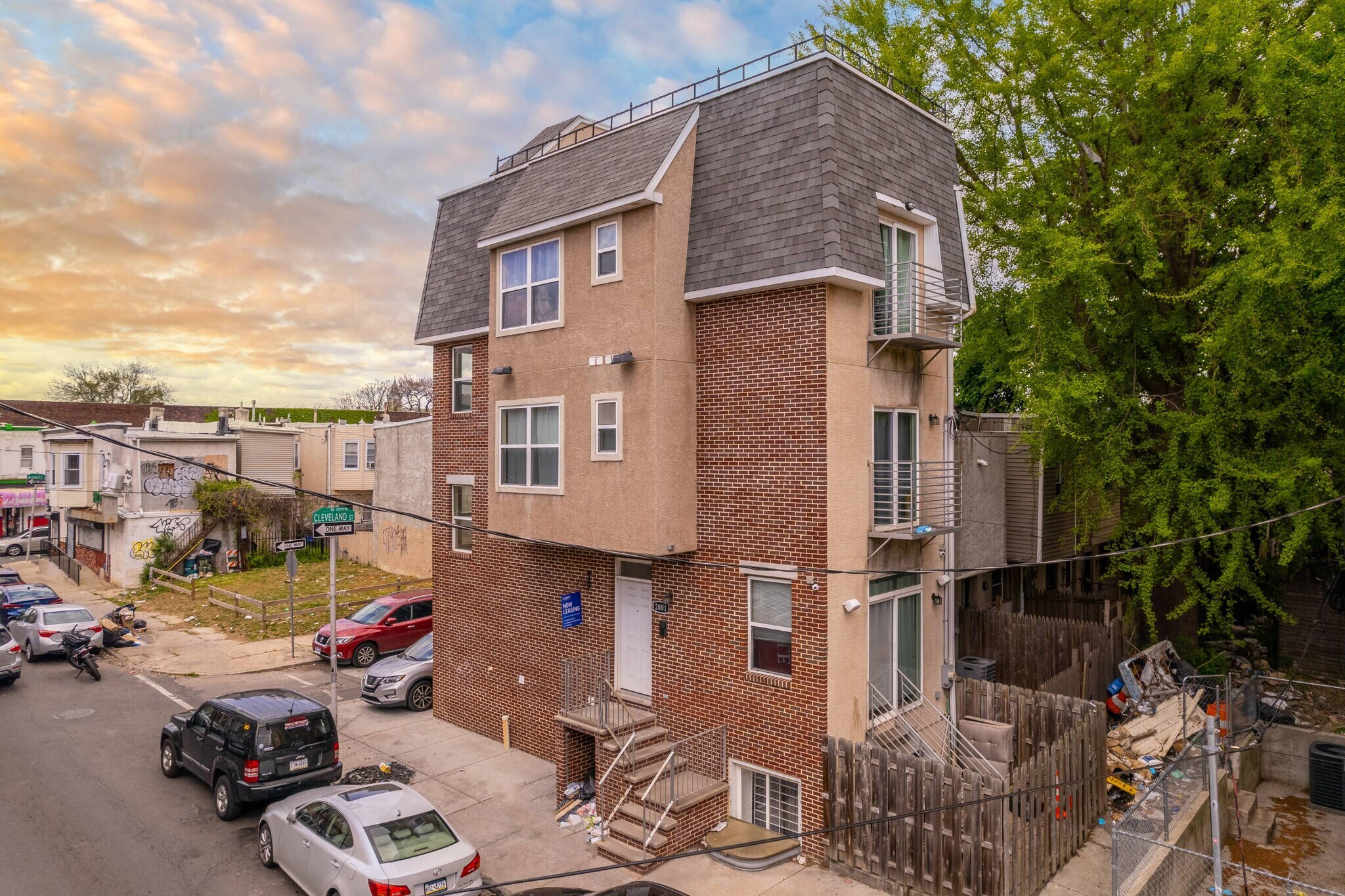 Building Photo - 2001 N Cleveland St