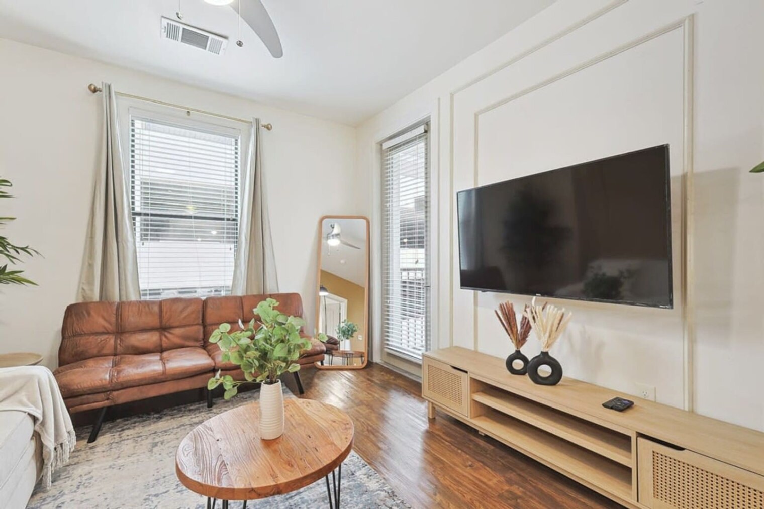 Building Photo - 5725 Town and Country Blvd