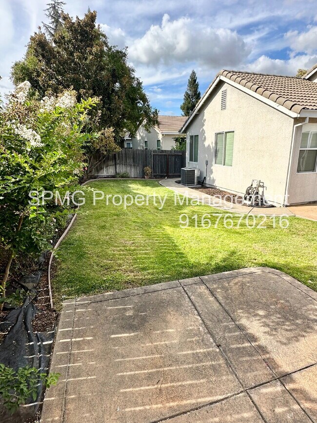 Building Photo - 5755 Bridgecross Dr