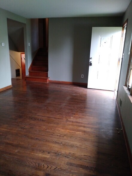 Living Room at front door - 4113 Wooded Way