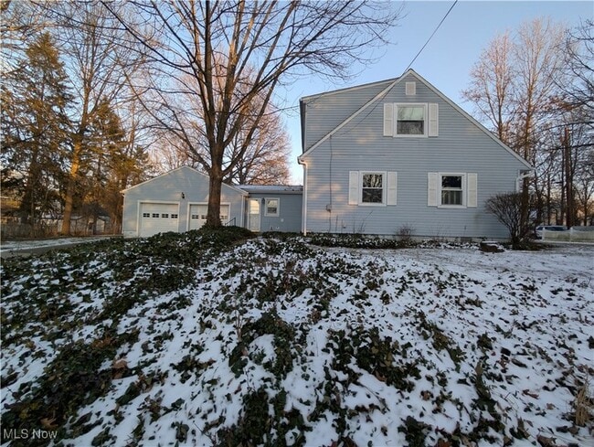 Building Photo - 703 Avondale St