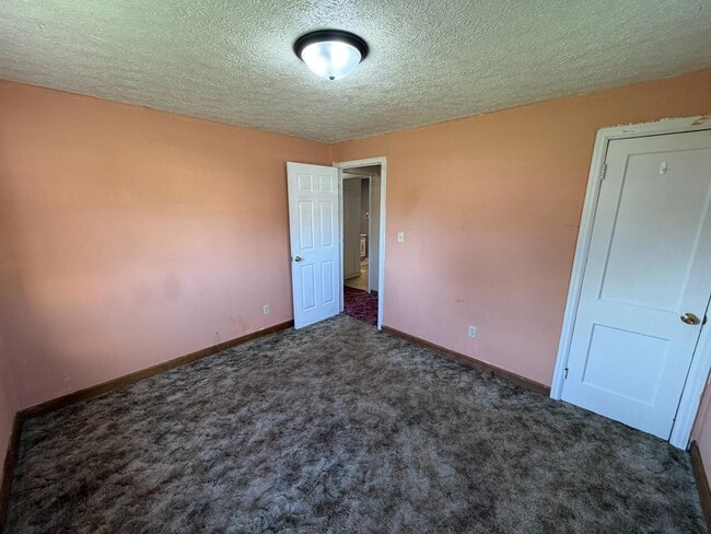 Building Photo - 970 Burdette Addition Rd