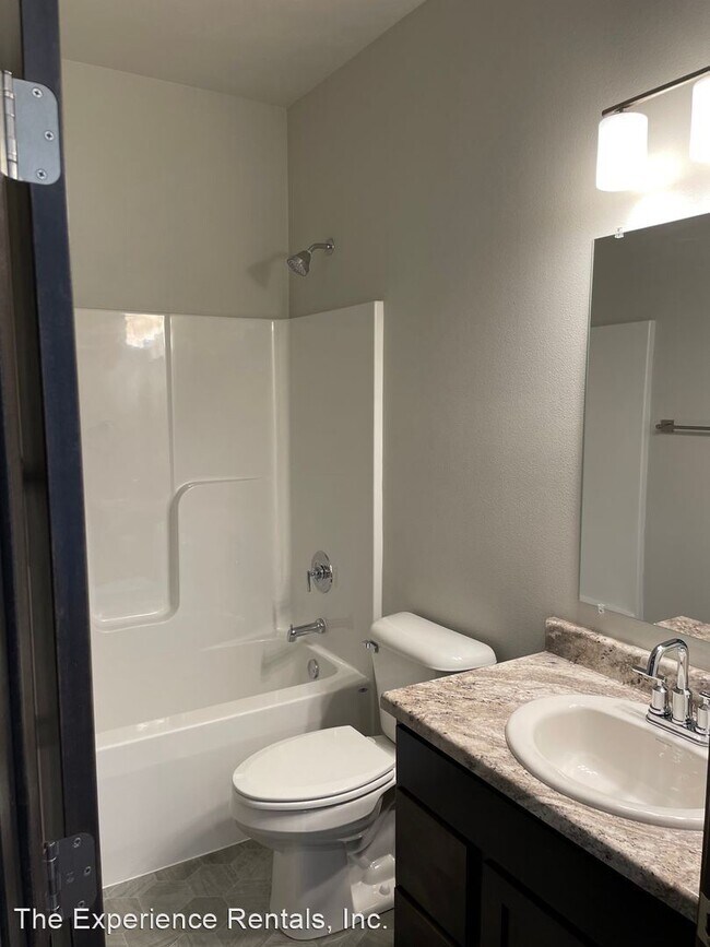 Building Photo - 2 br, 2 bath House - 2307 E Copalis