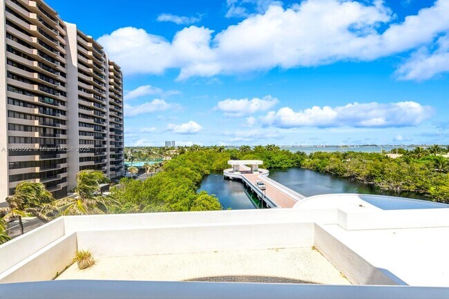Building Photo - 4600 N Ocean Dr
