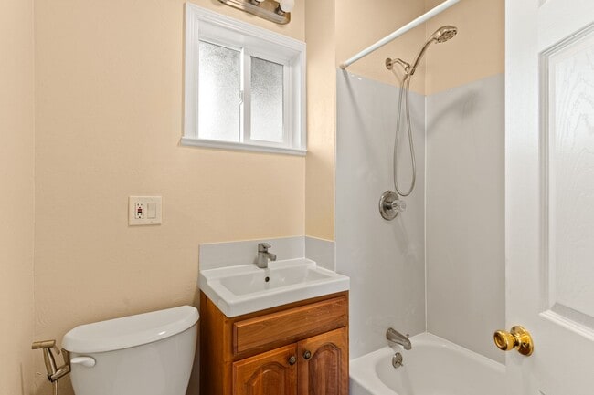 Building Photo - Utilities Included! Bright 1BD w/ Granite Kitchen & Plank Flooring