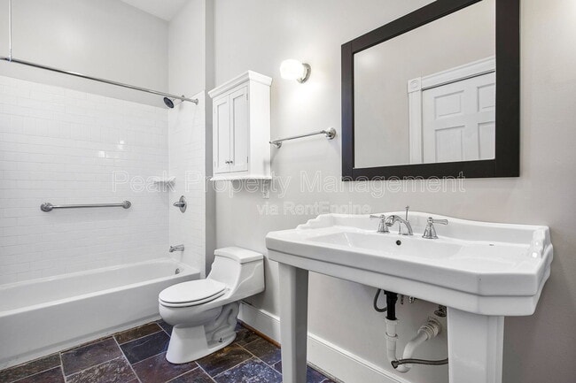 Building Photo - 2314 Floyd Ave